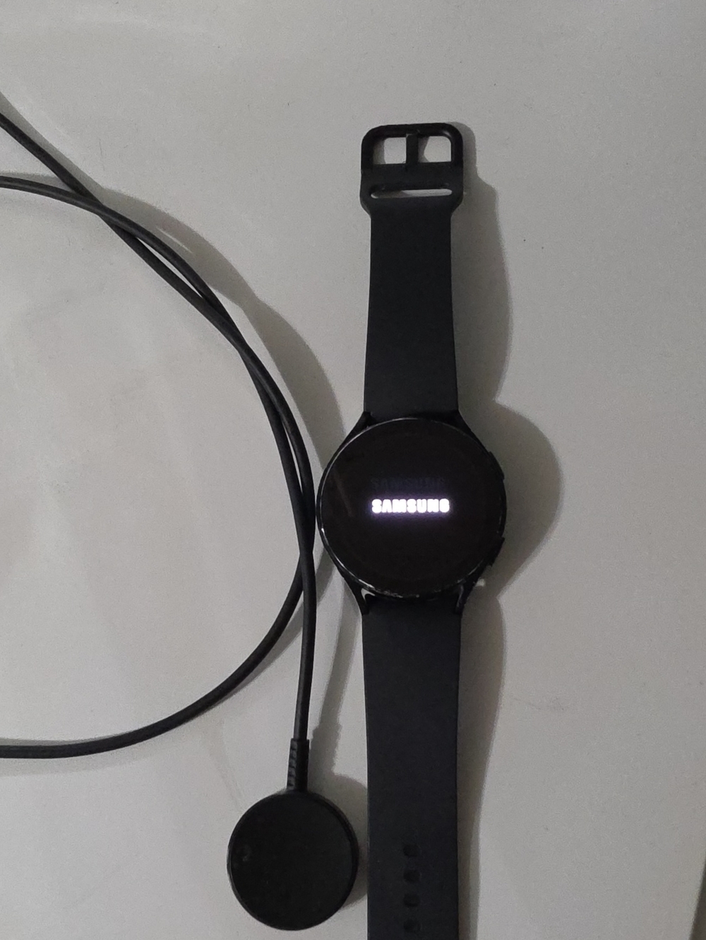 Samsung 5 Lte Smartwatch with Black Silicone Band and Charger